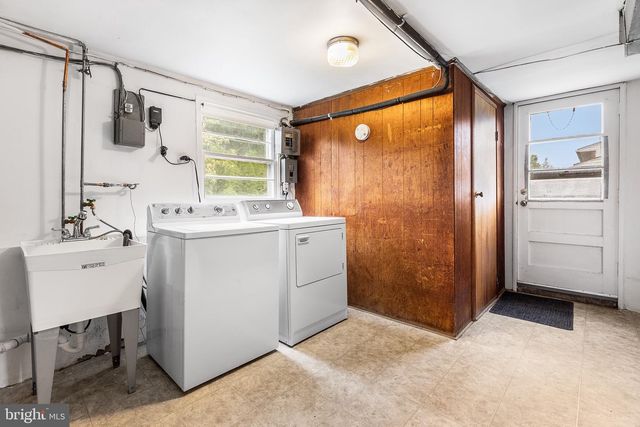 333 CANDLEWOOD RD, Broomall, PA 19008