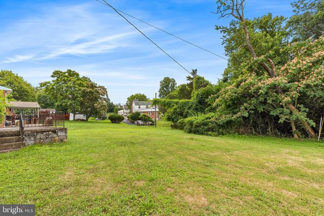 333 CANDLEWOOD RD, Broomall, PA 19008