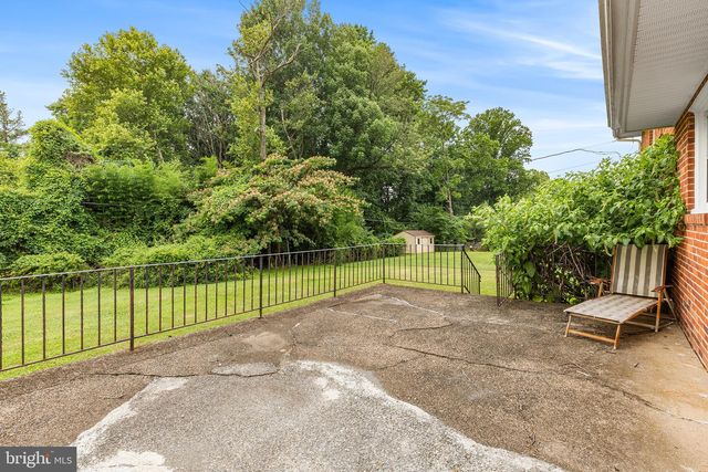 333 CANDLEWOOD RD, Broomall, PA 19008
