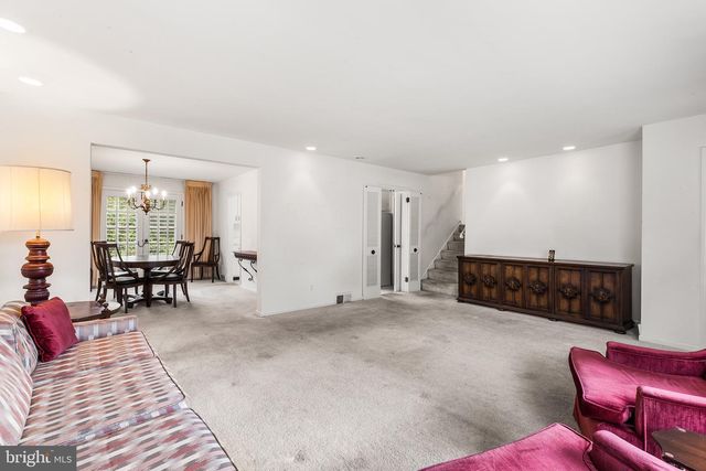 333 CANDLEWOOD RD, Broomall, PA 19008