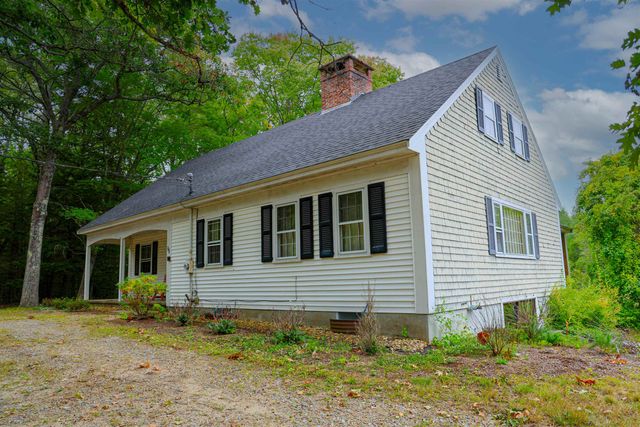27 New Road, Tuftonboro, NH 03816