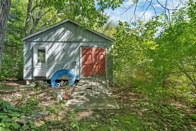 27 New Road, Tuftonboro, NH 03816