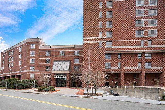 199 Coolidge Ave 114, Watertown, MA 02472