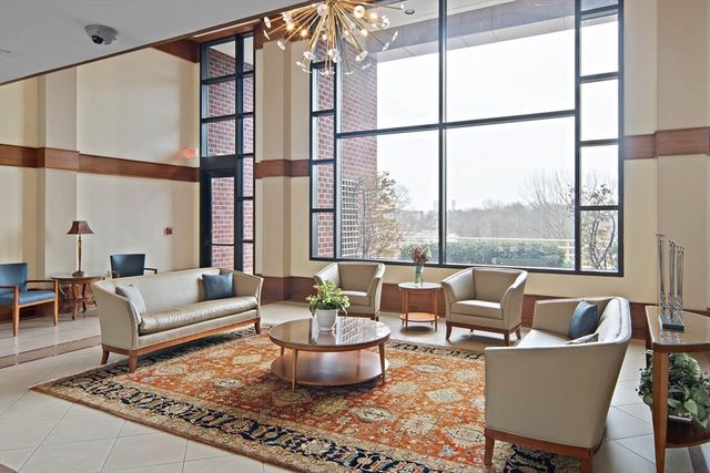 199 Coolidge Ave 114, Watertown, MA 02472