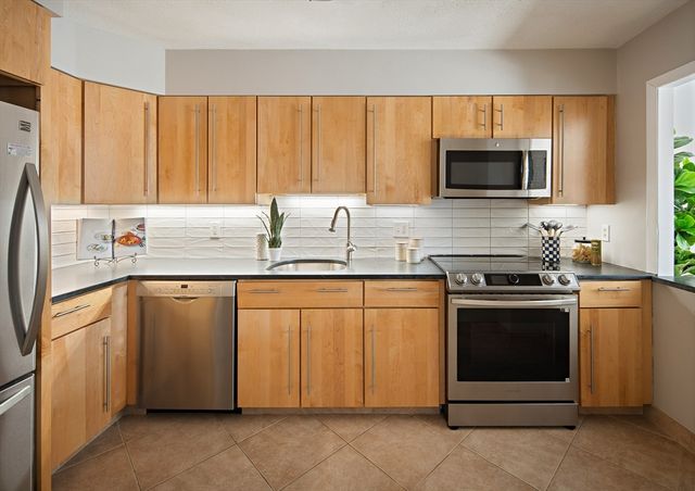 199 Coolidge Ave 114, Watertown, MA 02472