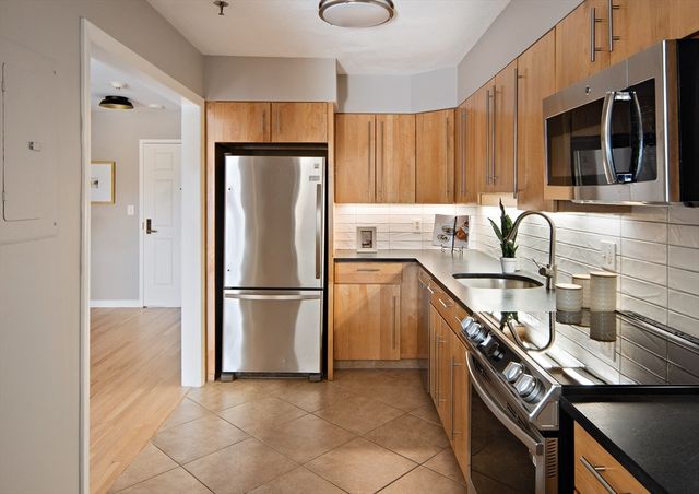 199 Coolidge Ave 114, Watertown, MA 02472