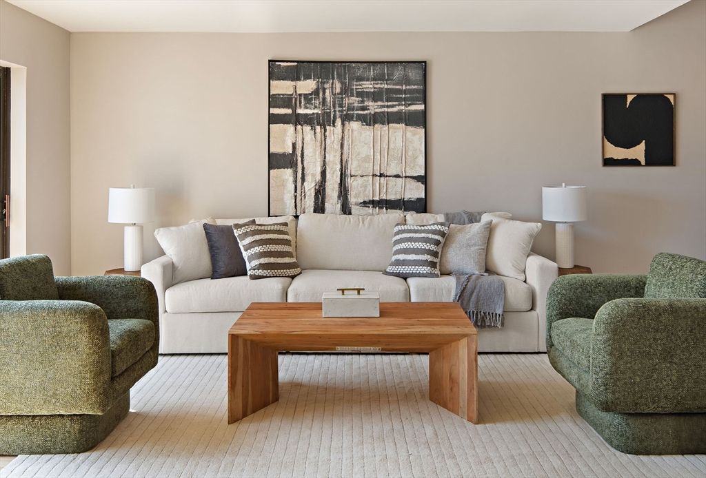 199 Coolidge Ave 114, Watertown, MA 02472