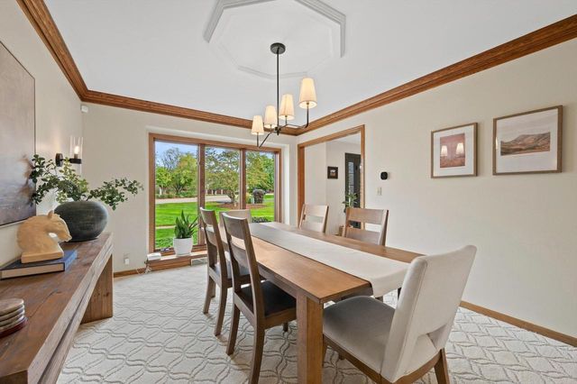 W308N1801 Westlake CIRCLE, Delafield, WI 53018