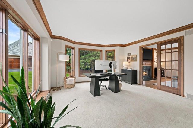 W308N1801 Westlake CIRCLE, Delafield, WI 53018