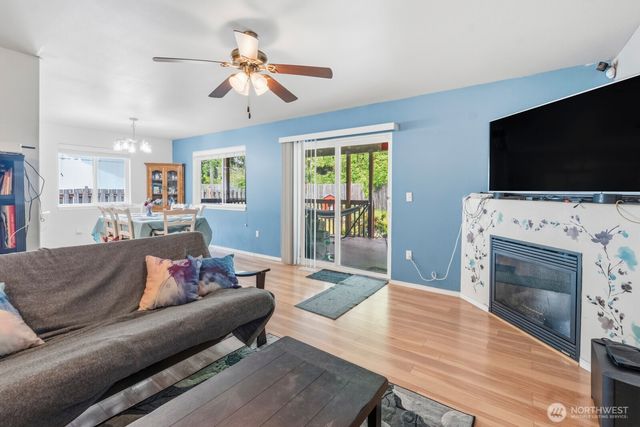 20 E Larch Place, Shelton, WA 98584