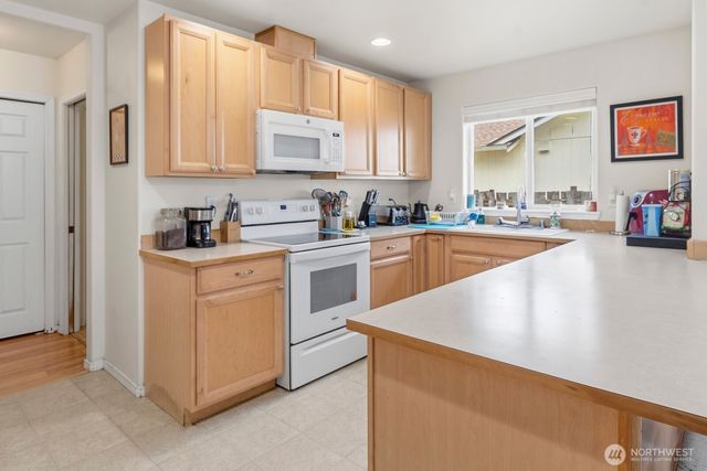 20 E Larch Place, Shelton, WA 98584