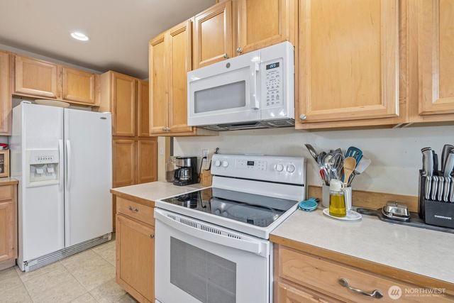 20 E Larch Place, Shelton, WA 98584