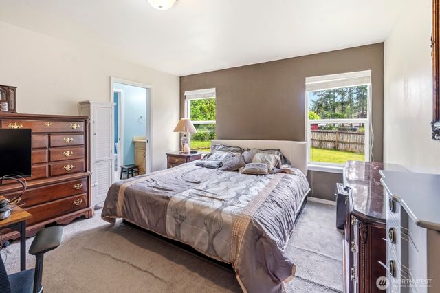 20 E Larch Place, Shelton, WA 98584