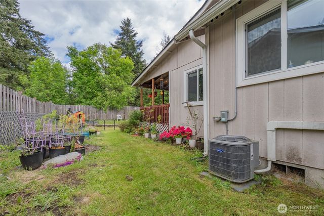 20 E Larch Place, Shelton, WA 98584