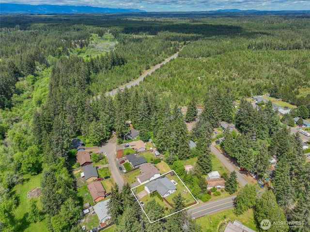 20 E Larch Place, Shelton, WA 98584
