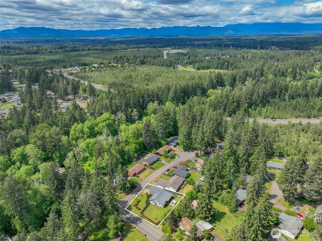 20 E Larch Place, Shelton, WA 98584
