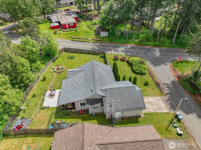 20 E Larch Place, Shelton, WA 98584