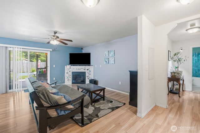 20 E Larch Place, Shelton, WA 98584