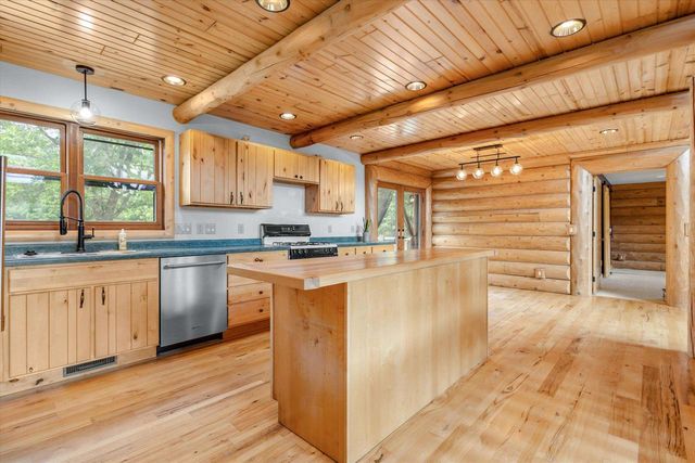 W4380 BLACKHAWK AVENUE, Redgranite, WI 54970
