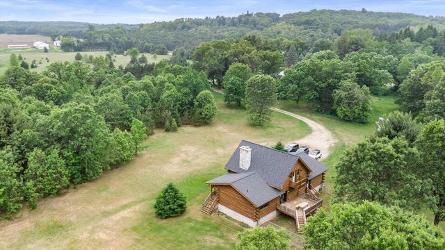 W4380 BLACKHAWK AVENUE, Redgranite, WI 54970