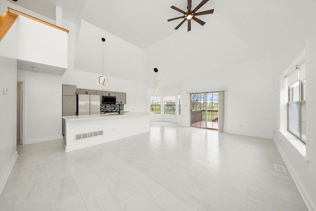 286 Sunset Boulevard, Beecher, IL 60401