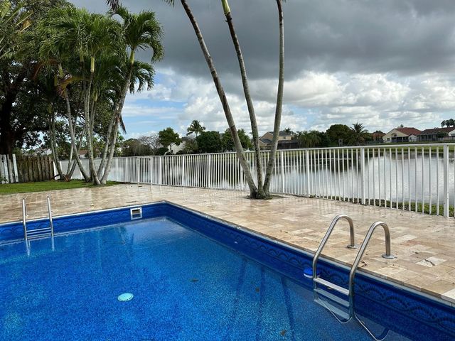 9841 Ridgecreek Road, Boca Raton, FL 33496