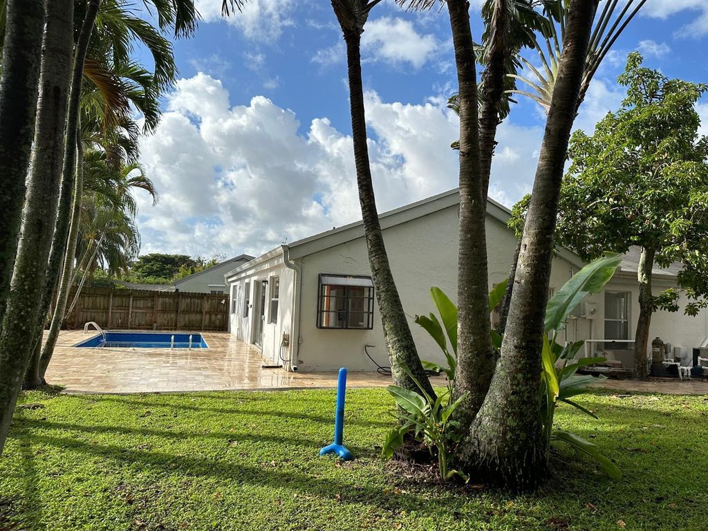 9841 Ridgecreek Road, Boca Raton, FL 33496