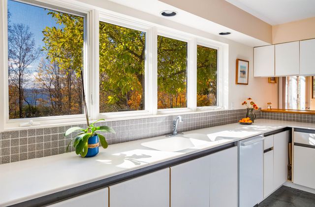 188 McNeil Cove Road, Charlotte, VT 05445