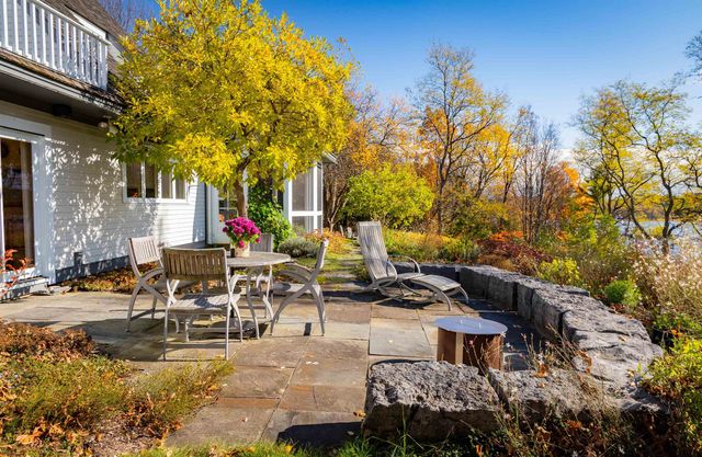 188 McNeil Cove Road, Charlotte, VT 05445