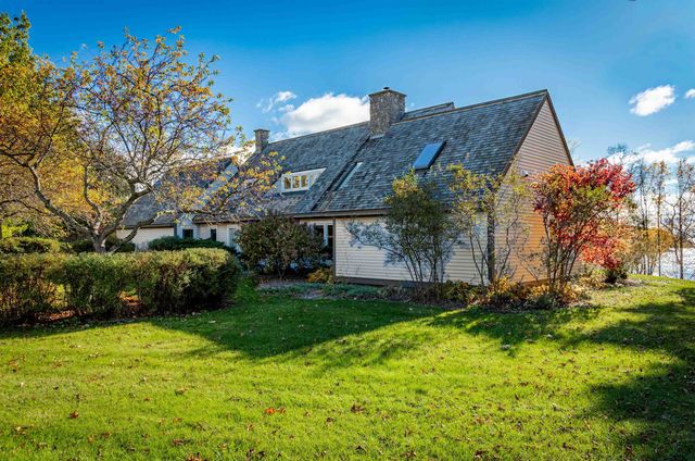 188 McNeil Cove Road, Charlotte, VT 05445