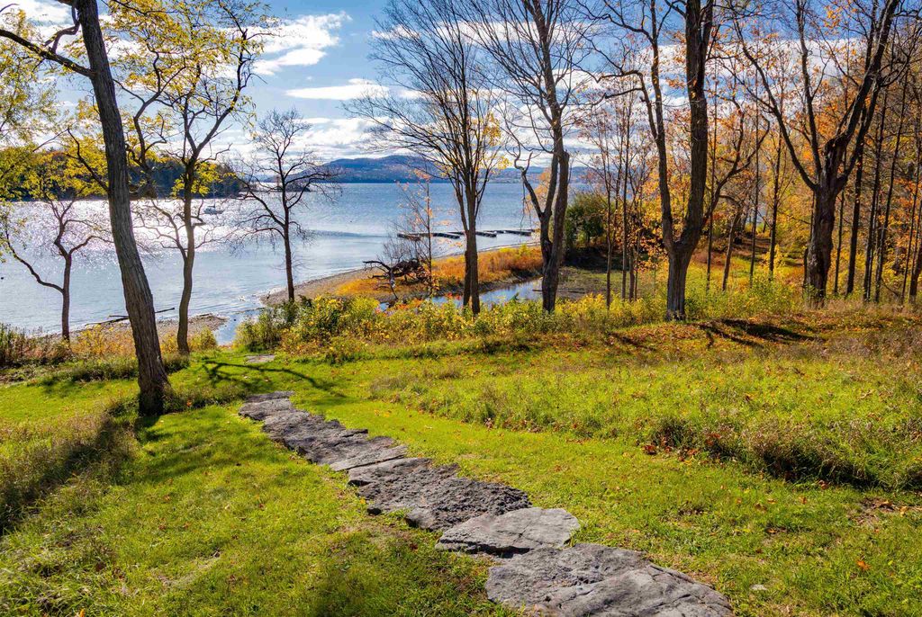 188 McNeil Cove Road, Charlotte, VT 05445
