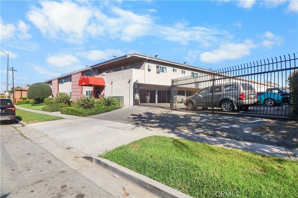 5050 Linden 94, Long Beach, CA 90805 — photo 2