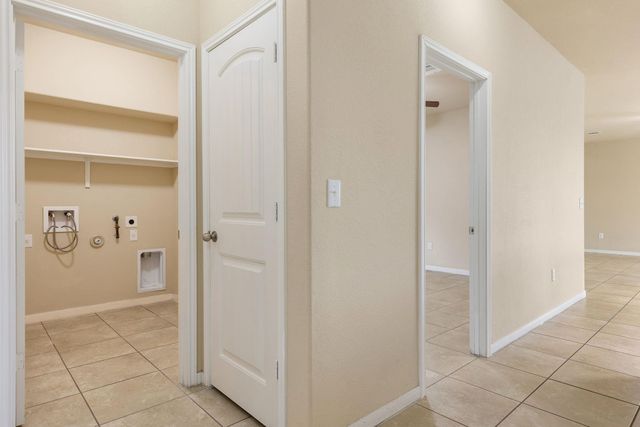 1900 Alvarado DR, Round Rock, TX 78664