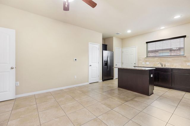 1900 Alvarado DR, Round Rock, TX 78664