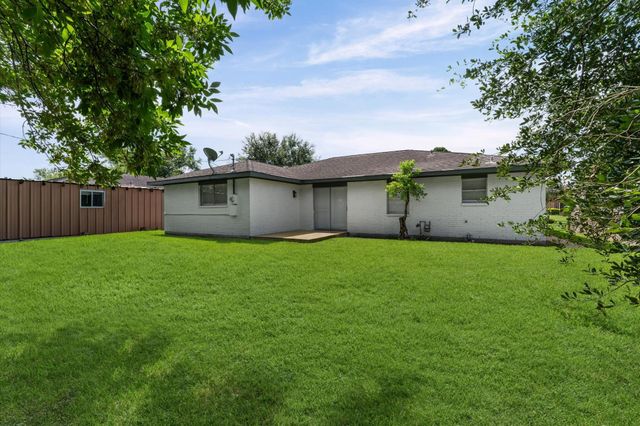 5403 Tavenor Lane, Houston, TX 77048