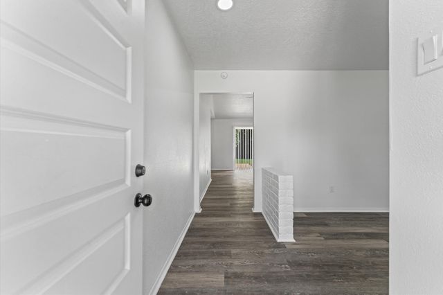 5403 Tavenor Lane, Houston, TX 77048
