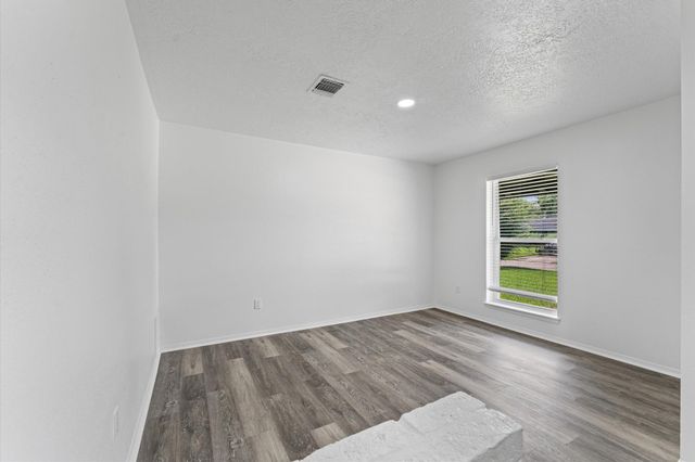 5403 Tavenor Lane, Houston, TX 77048