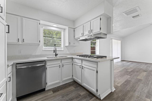 5403 Tavenor Lane, Houston, TX 77048