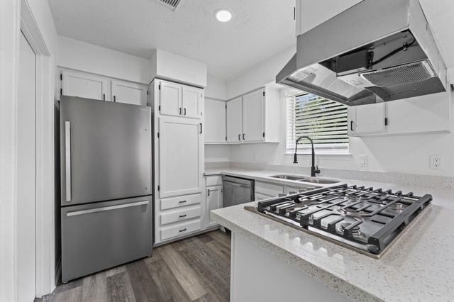 5403 Tavenor Lane, Houston, TX 77048