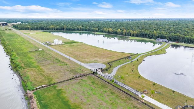 6006 Mill Town Rd, Brusly, LA 70719