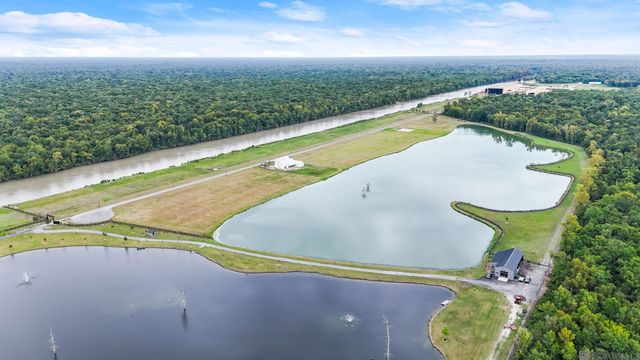 6006 Mill Town Rd, Brusly, LA 70719