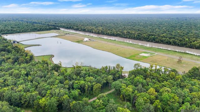 6006 Mill Town Rd, Brusly, LA 70719
