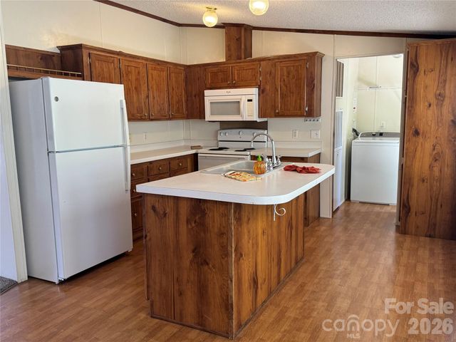 51 Little Hungry Road, Hendersonville, NC 28792