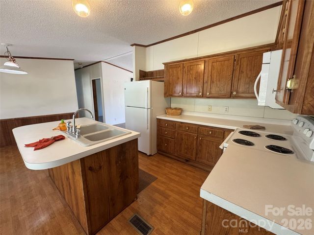 51 Little Hungry Road, Hendersonville, NC 28792