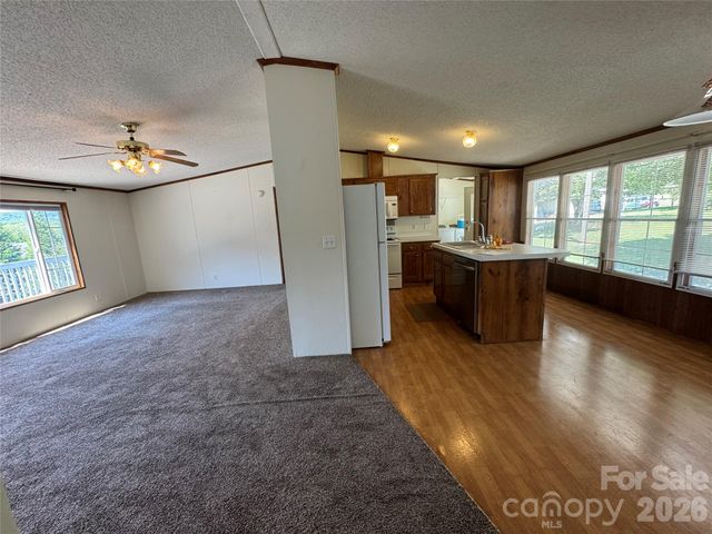 51 Little Hungry Road, Hendersonville, NC 28792