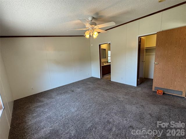 51 Little Hungry Road, Hendersonville, NC 28792