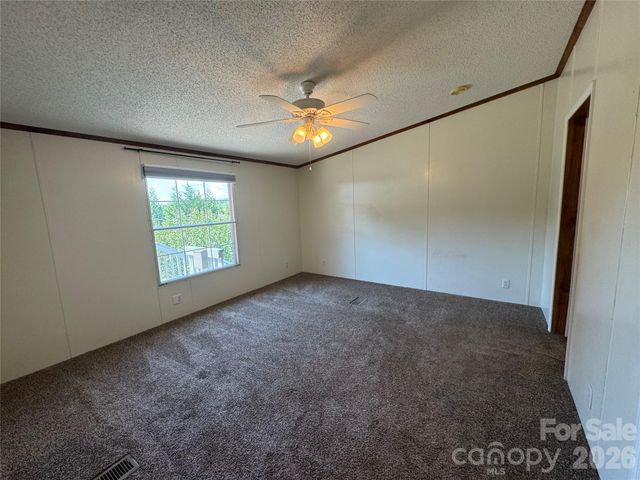 51 Little Hungry Road, Hendersonville, NC 28792