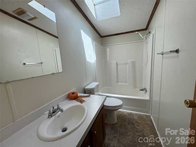 51 Little Hungry Road, Hendersonville, NC 28792