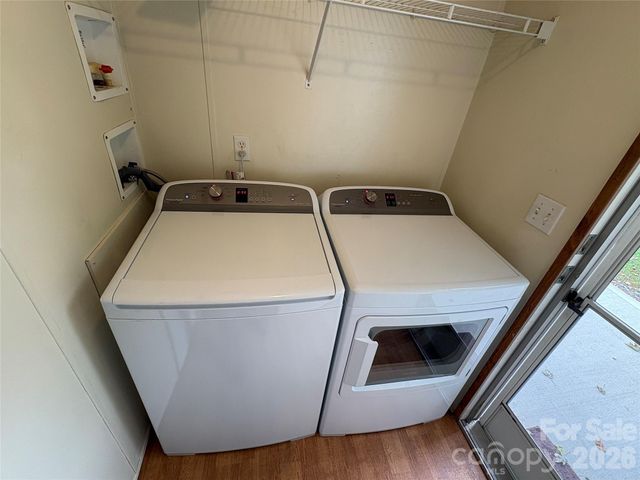 51 Little Hungry Road, Hendersonville, NC 28792