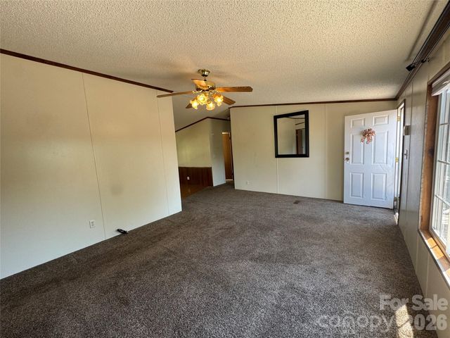 51 Little Hungry Road, Hendersonville, NC 28792